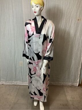 Diamond Tea Gown Lounge Dress/ Caftan; Size: L